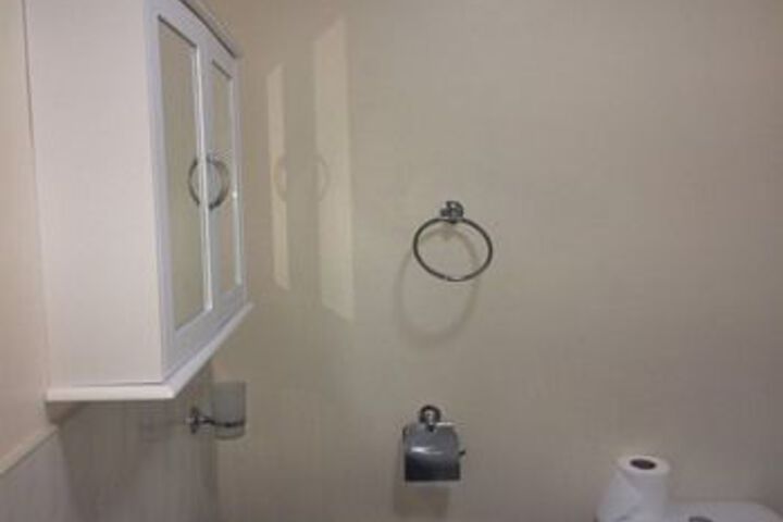 Room 2 of 17