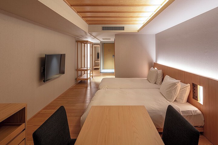 Room 47 of 282