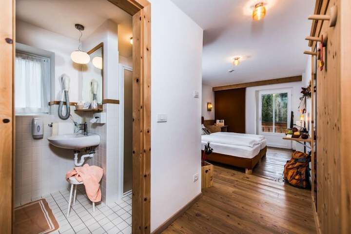 Room 15 of 43