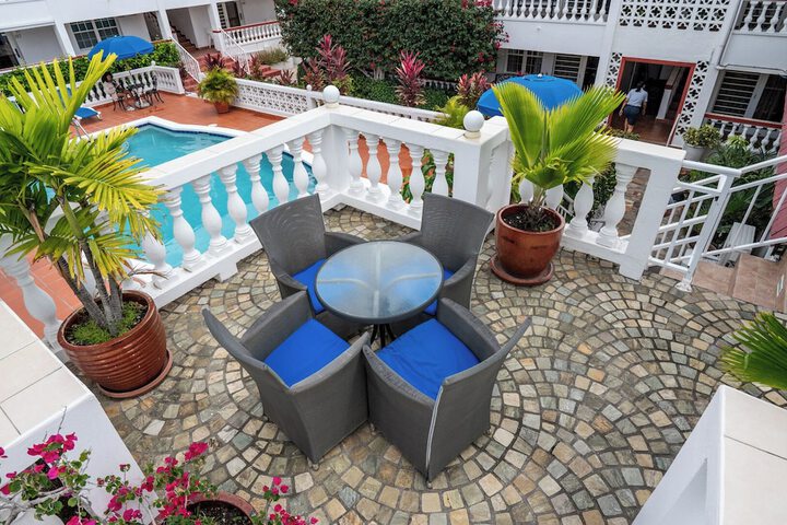 Terrace/Patio 32 of 34