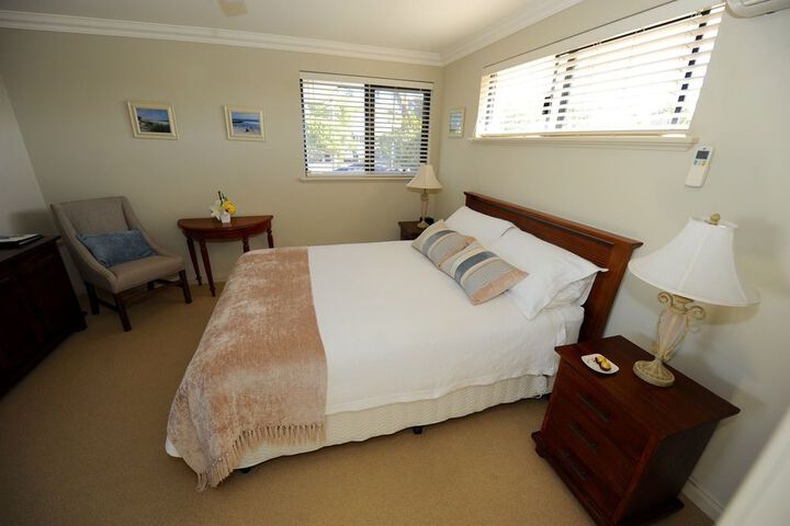 Room 5 of 28