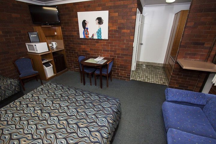 Room 42 of 87