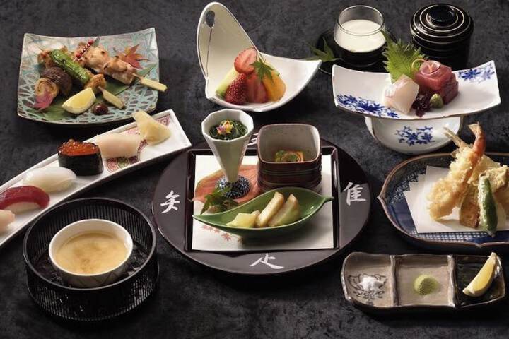 Dining 137 of 239