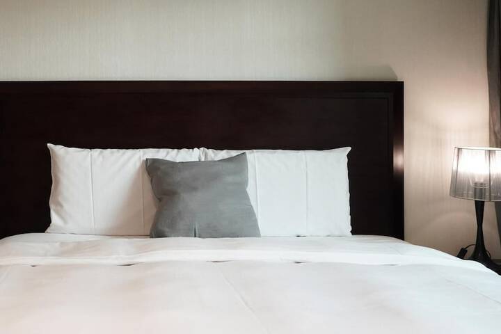 Room 17 of 49
