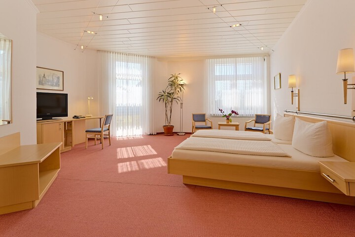 Room 41 of 68