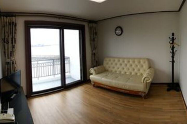 Room 26 of 39
