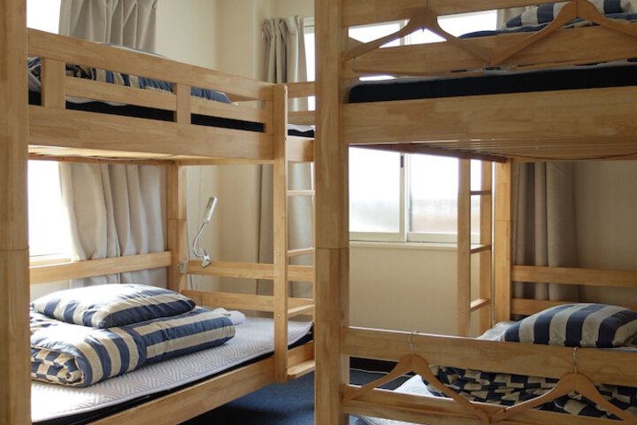Room 12 of 66