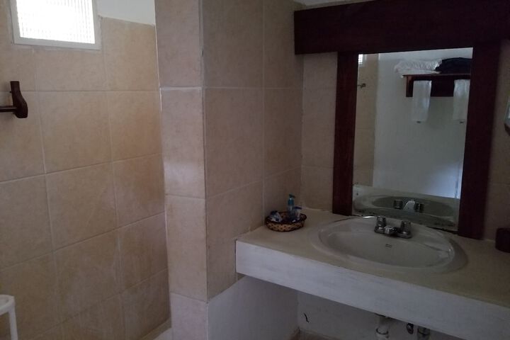 Room 8 of 31