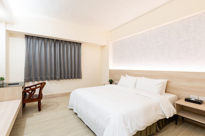 Room 3 of 21