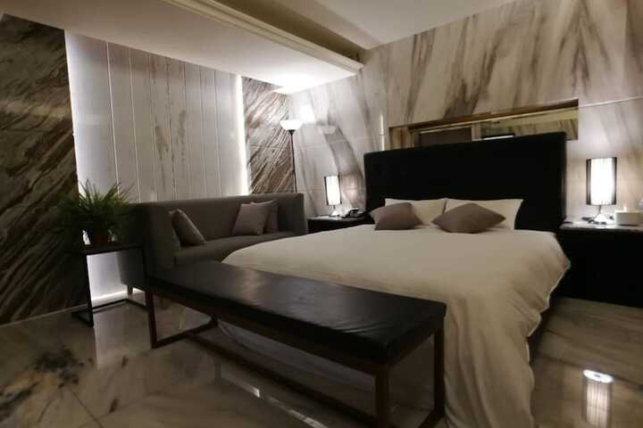 Room 25 of 50