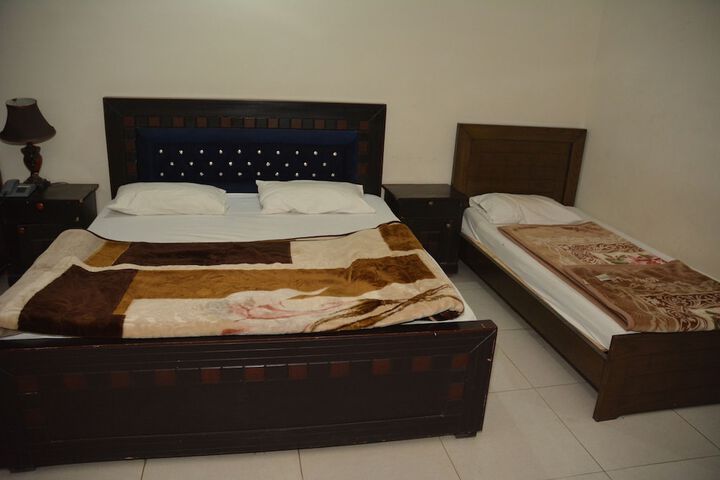Room 14 of 24