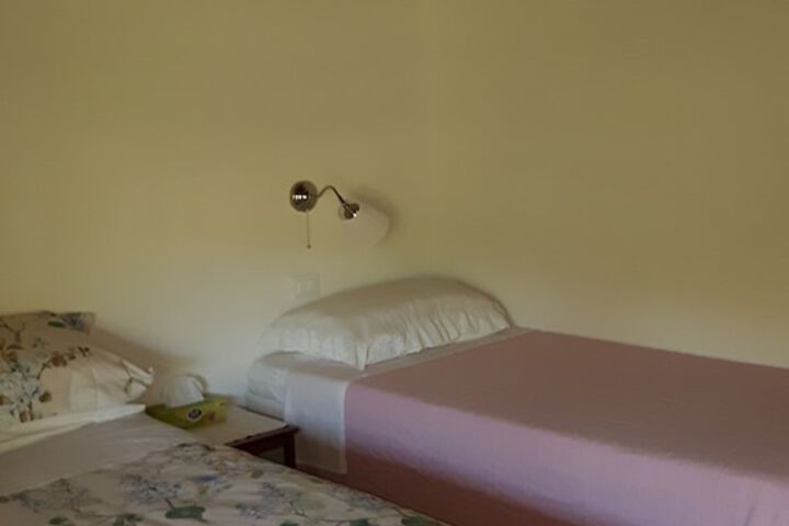 Room 10 of 50