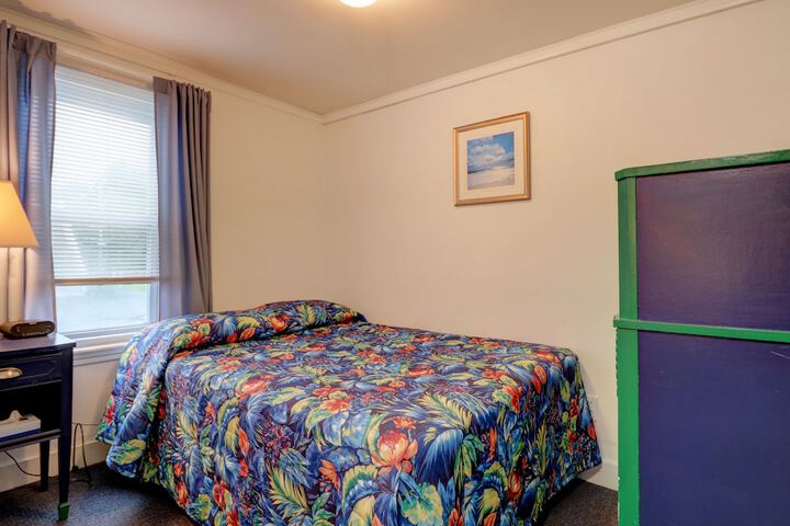 Room 9 of 87