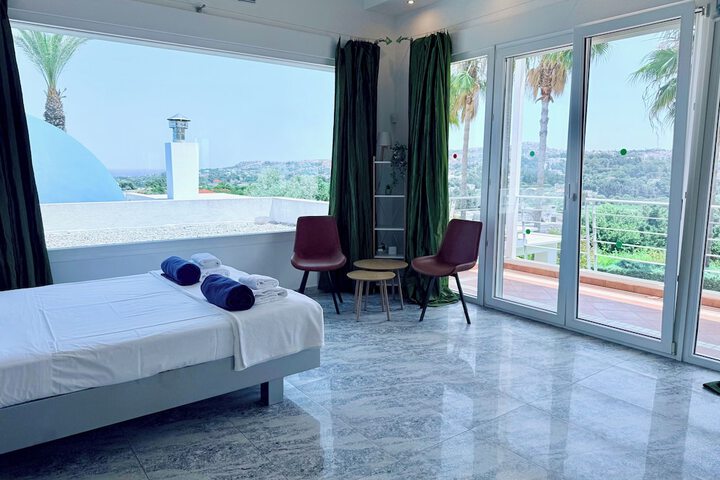 Room 10 of 73