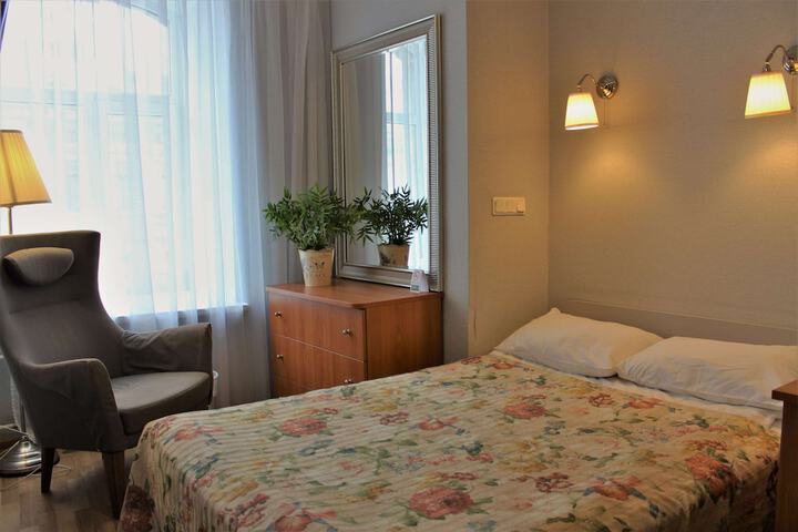 Room 8 of 53