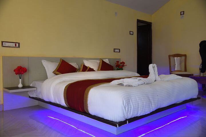 Room 3 of 26