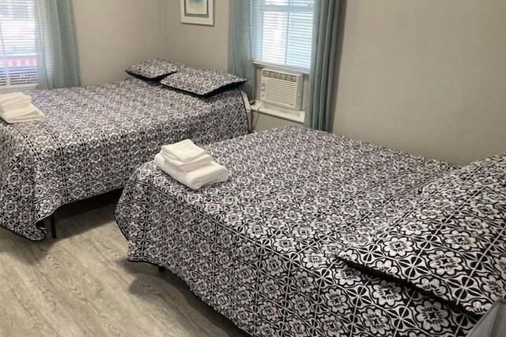 Room 35 of 53