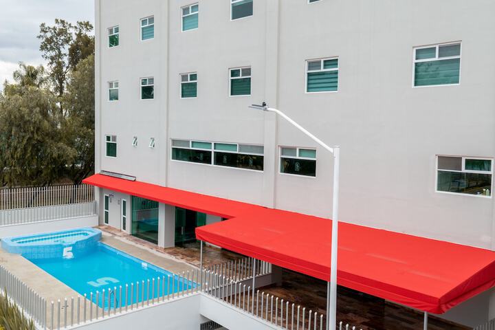 Pool 19 of 30