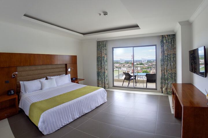 Room 10 of 48