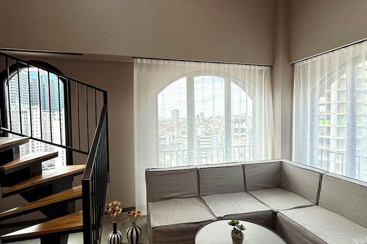 Room 42 of 104