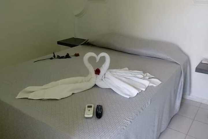 Room 6 of 33