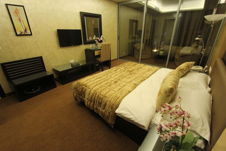 Room 4 of 67