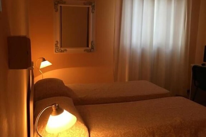 Room 14 of 38