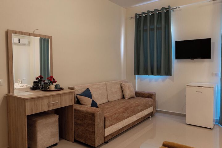 Room 25 of 156
