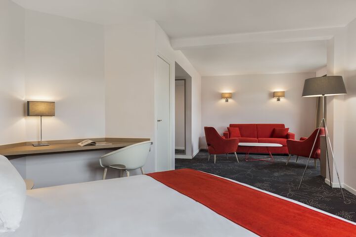 Room 12 of 75