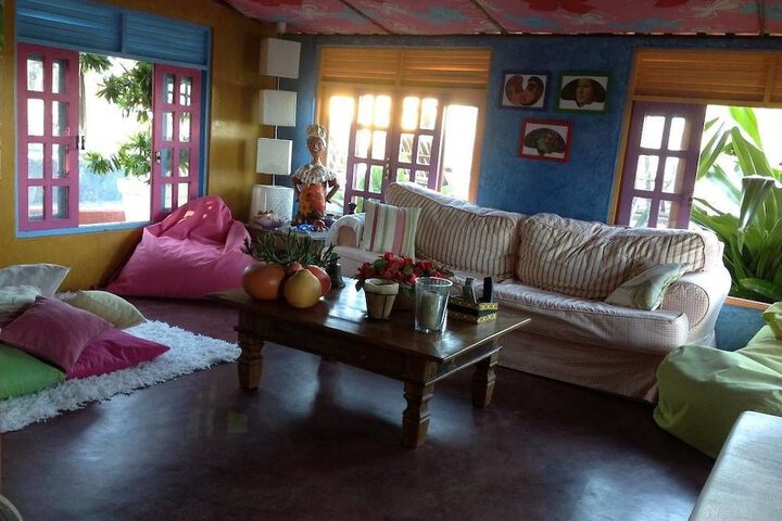 Room 9 of 38