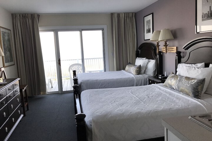Pool View Room 2 Double Beds (2 of 27)