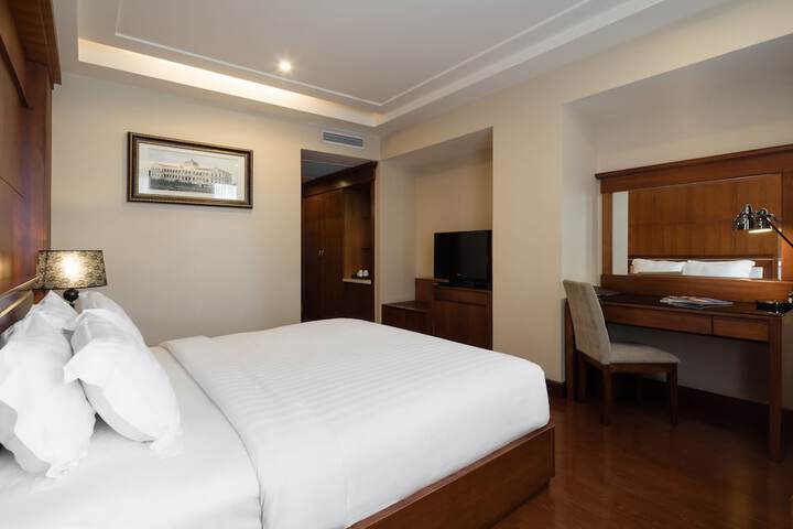 Room 7 of 52