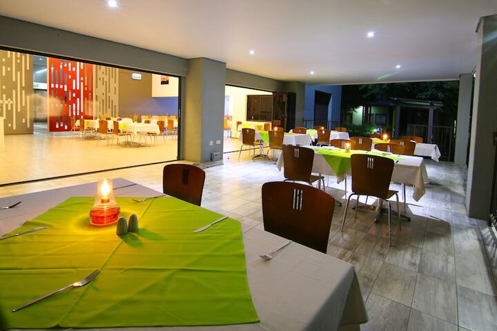 Dining 109 of 113