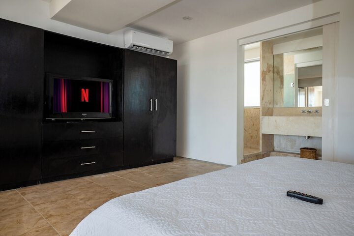 Room 15 of 96