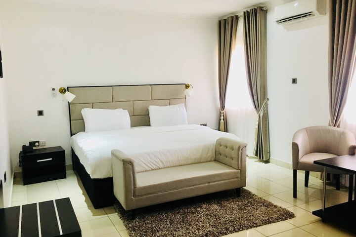 Room 3 of 23