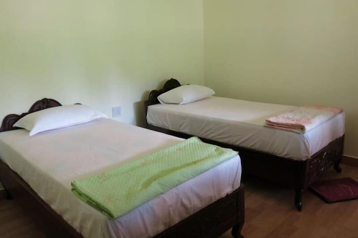 Room 6 of 29