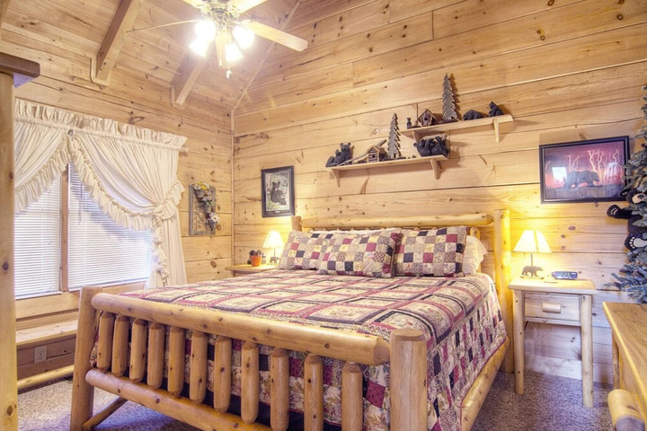 Room 2 of 10