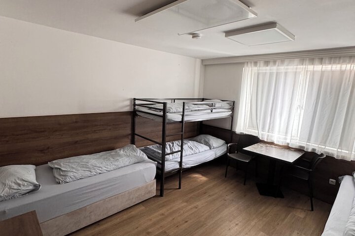 Room 44 of 91