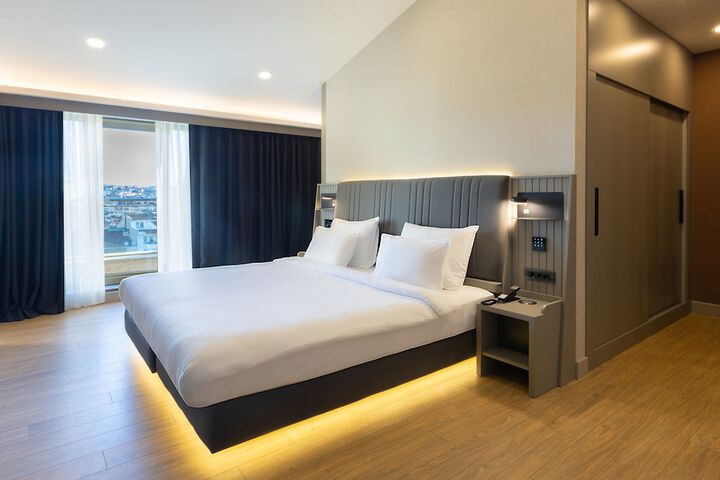 Room 35 of 96