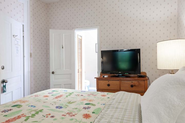 Room 46 of 115