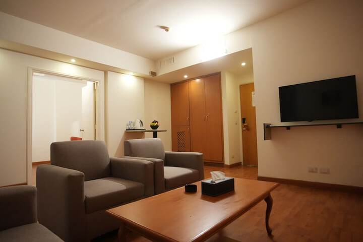 Room 33 of 59
