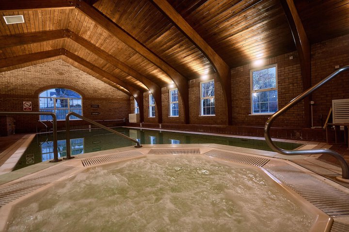 Hotel Pool