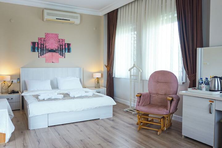 Room 25 of 53