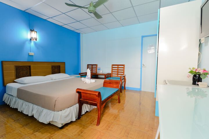 Room 7 of 50