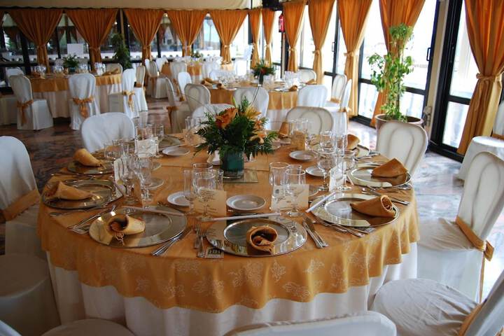 Banquet hall