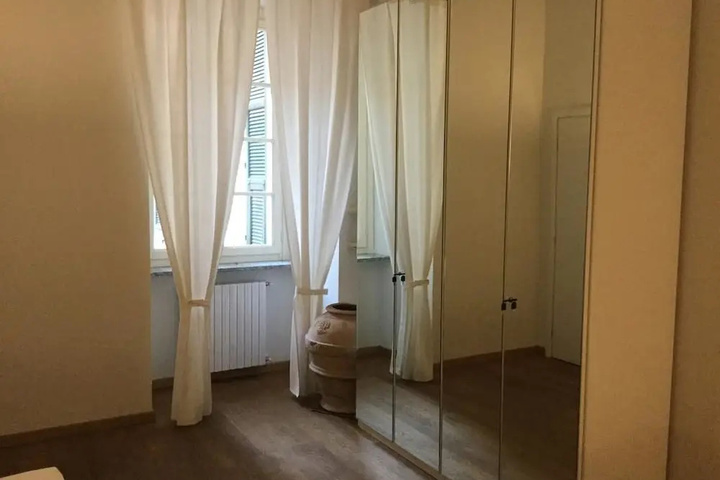Room 2 of 13