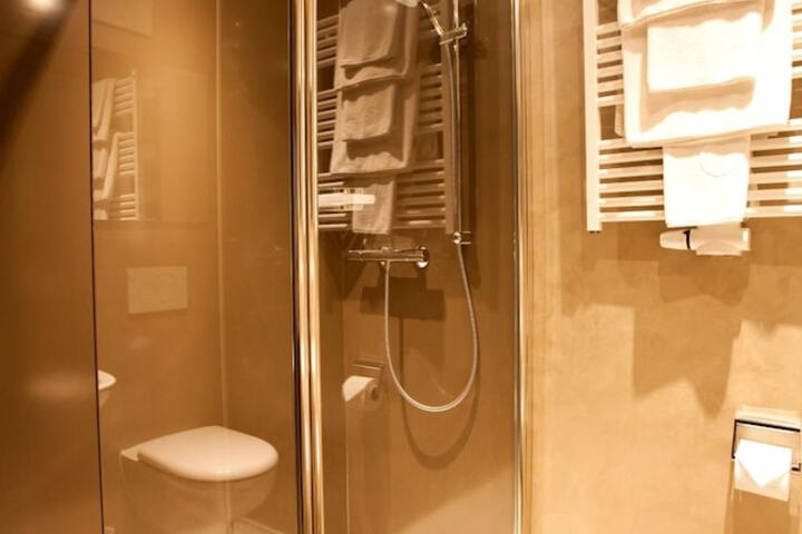 Bath Photo