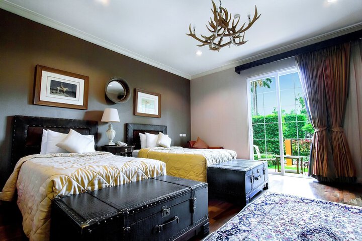 Room 28 of 228