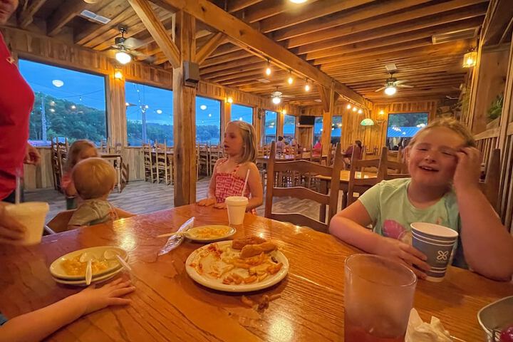 Dining 20 of 47