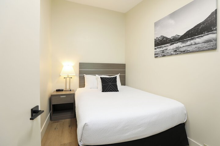 Room 10 of 57